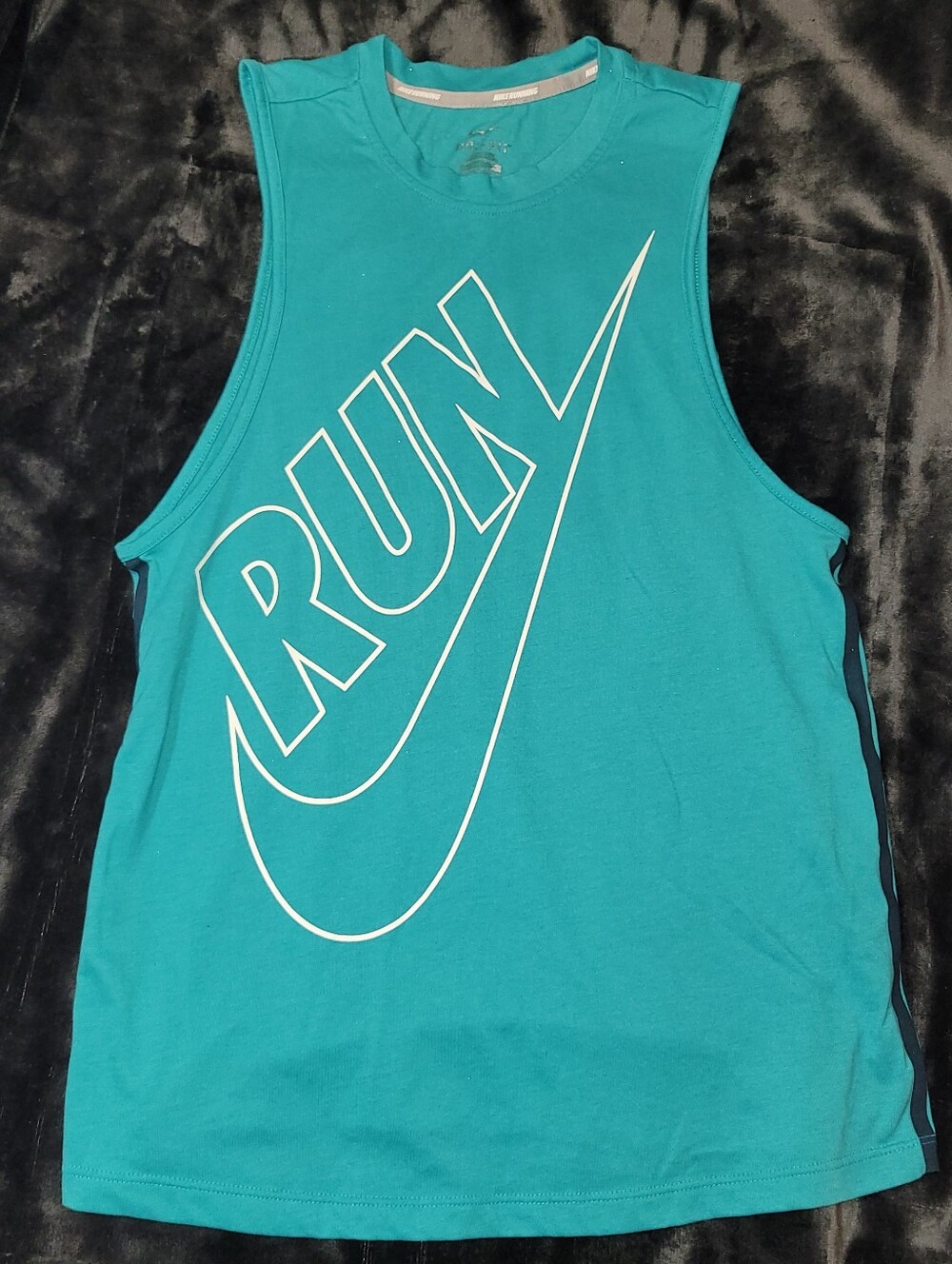 Nike Dri-FIT Tailwind Graphic "RUN" Tank Top